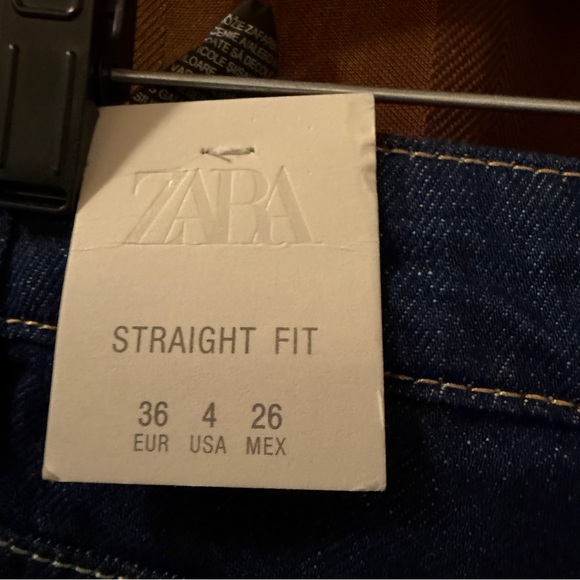 ZARA STRAIGHT FIT HIGH WAIST JEANS SIZE 4 reg $59.90 - Picture 12 of 13